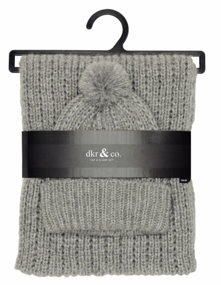 Ladies Hat and Scarf Set
