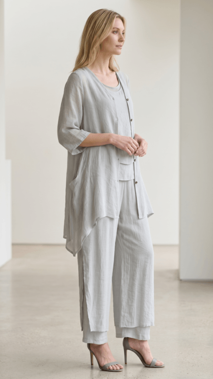 3/4 Sleeve V-Neck Button Front Cardigan with Asymmetrical Hemline